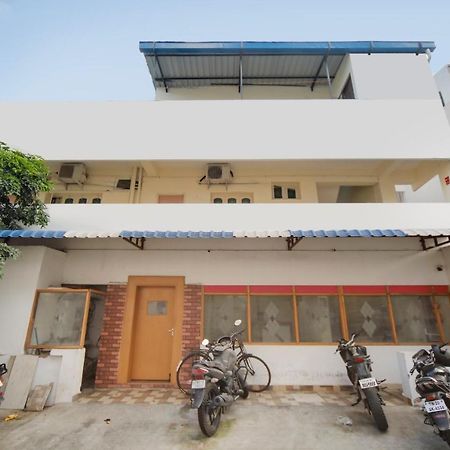 Hotel Yadvik Τσενάι Εξωτερικό φωτογραφία